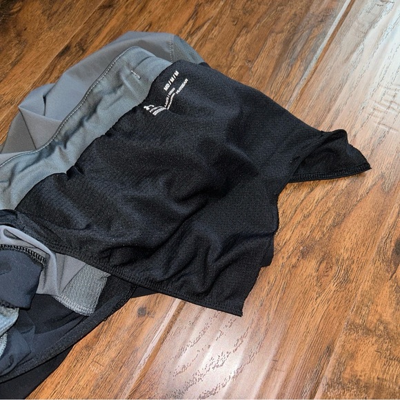 🔥🔥SOLD🔥🔥Under Armour Heat Gear Dri Fit Shorts Speedpocket Sz Medium Black Gray - Picture 4 of 4